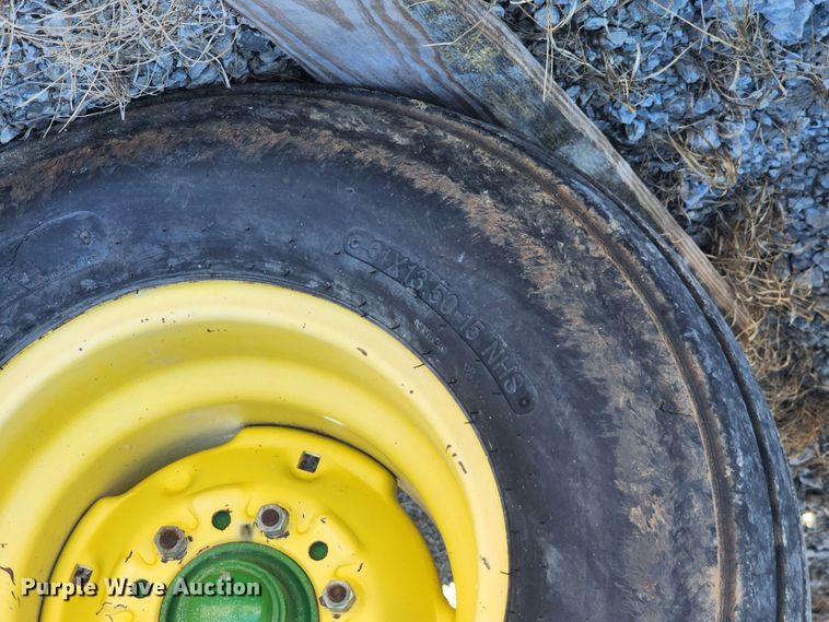 image for item KH9309 2003 John Deere 567  Mega Wide round baler