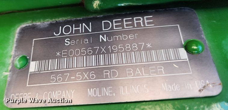 image for item KH9309 2003 John Deere 567  Mega Wide round baler