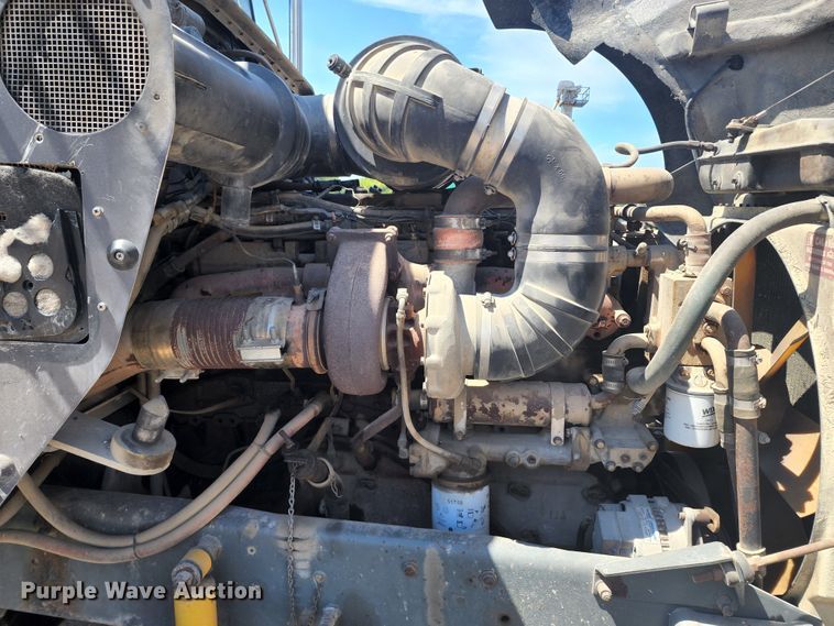 image for item KH9326 1988 Kenworth T800  truck cab and chassis