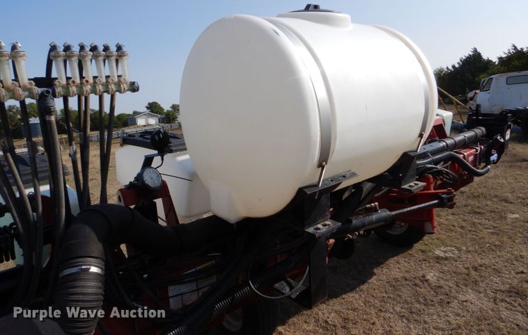 image for item LB9977 2005 White 8200  no-till planter