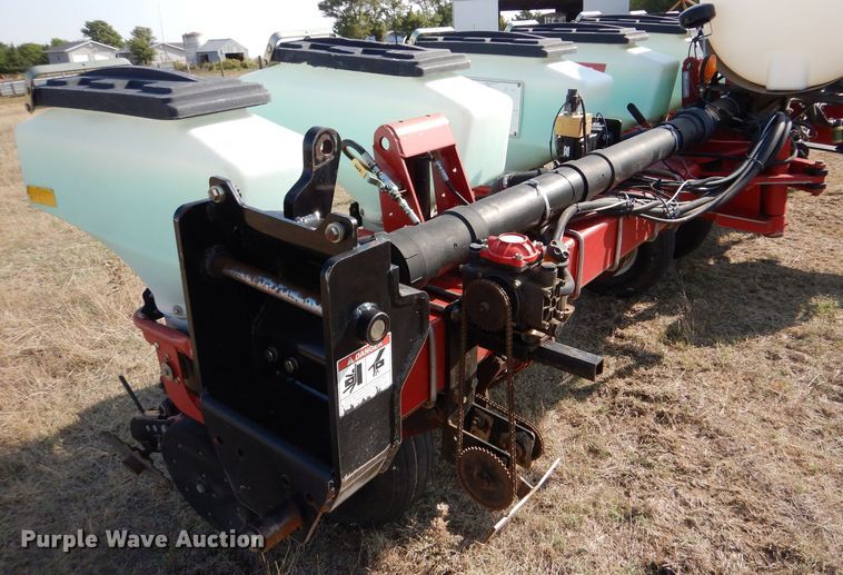 image for item LB9977 2005 White 8200  no-till planter