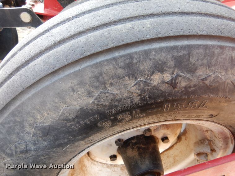 image for item LB9977 2005 White 8200  no-till planter