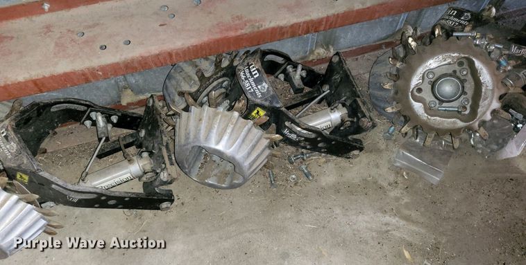 image for item LB9977 2005 White 8200  no-till planter