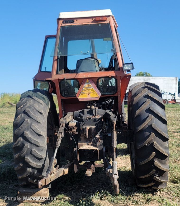 image for item LM9765 Allis Chalmers 7010  tractor