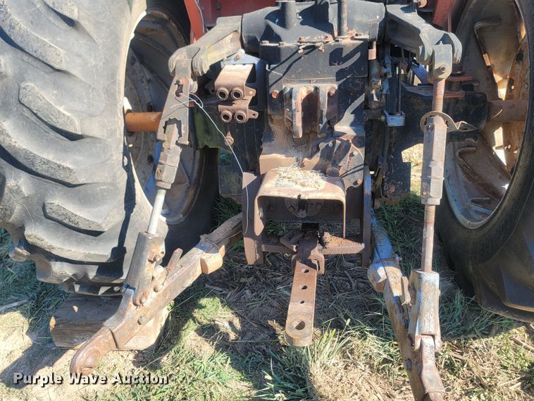 image for item LM9765 Allis Chalmers 7010  tractor