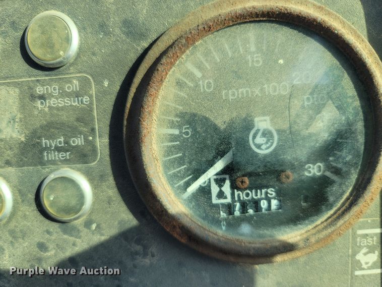 image for item LM9765 Allis Chalmers 7010  tractor