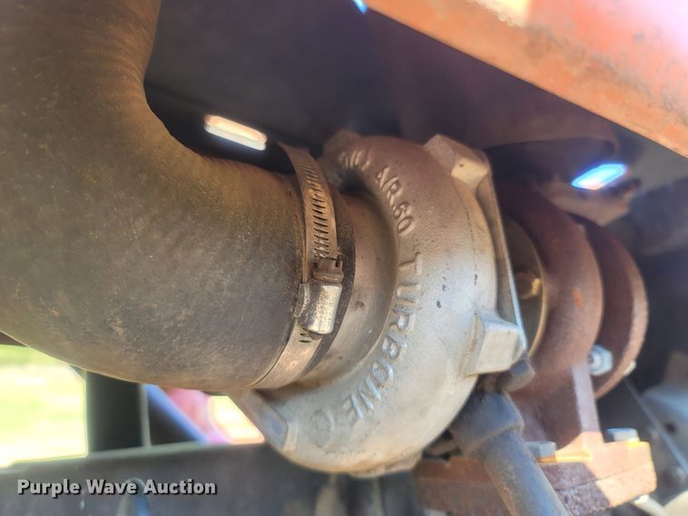 image for item LM9765 Allis Chalmers 7010  tractor