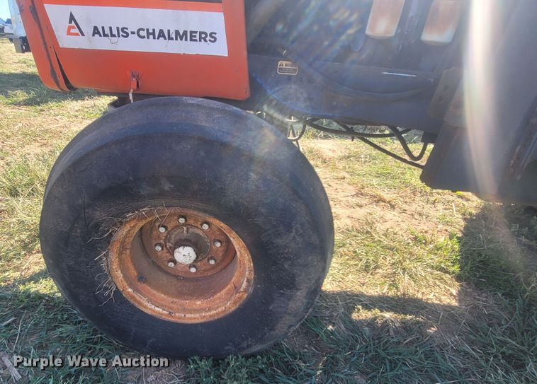 image for item LM9765 Allis Chalmers 7010  tractor