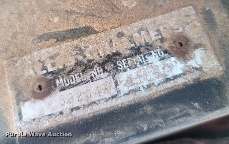 image for item LM9765 Allis Chalmers 7010  tractor