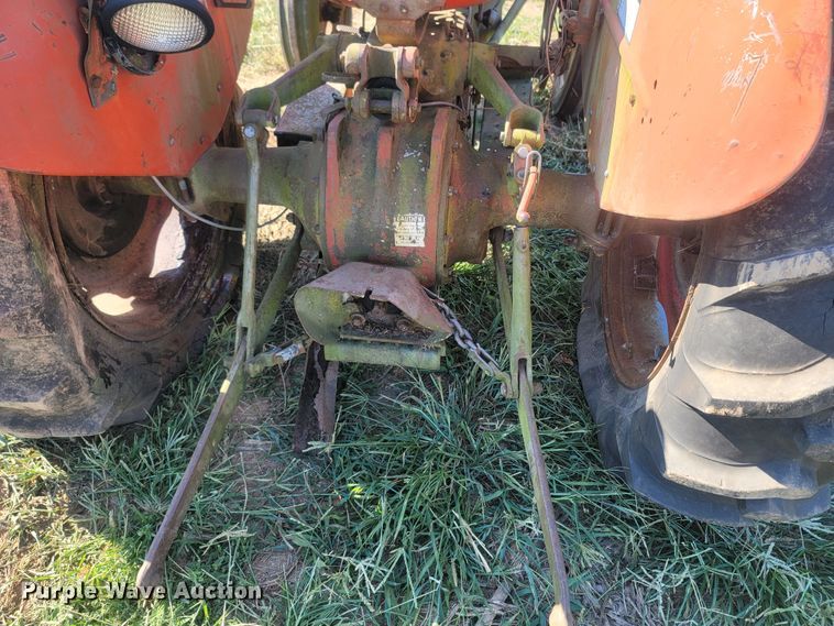 image for item LM9766 1970 Massey Ferguson 135  tractor