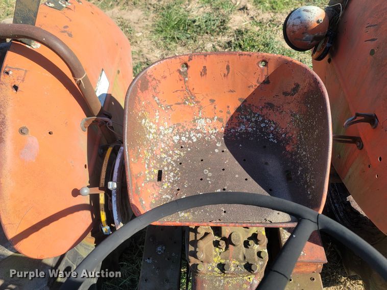 image for item LM9766 1970 Massey Ferguson 135  tractor