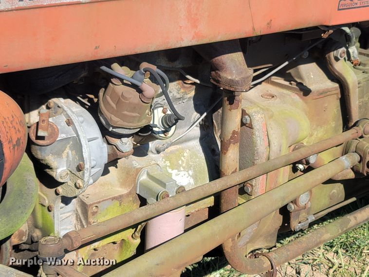 image for item LM9766 1970 Massey Ferguson 135  tractor