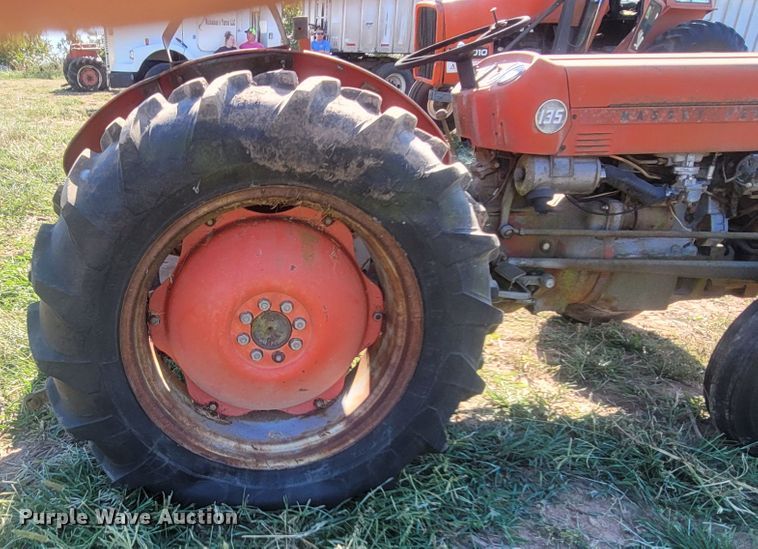 image for item LM9766 1970 Massey Ferguson 135  tractor