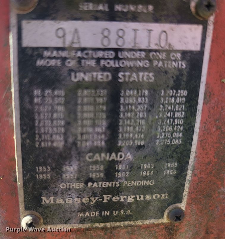 image for item LM9766 1970 Massey Ferguson 135  tractor