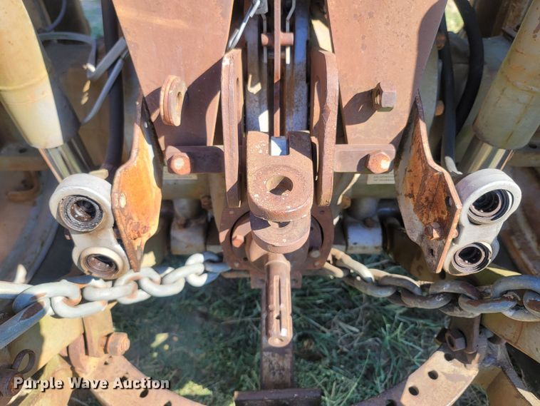 image for item LM9785 1967 Massey Ferguson 1100  tractor