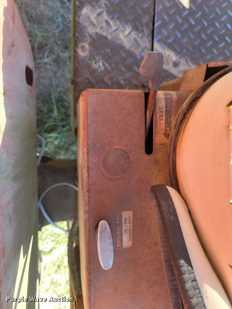 image for item LM9785 1967 Massey Ferguson 1100  tractor