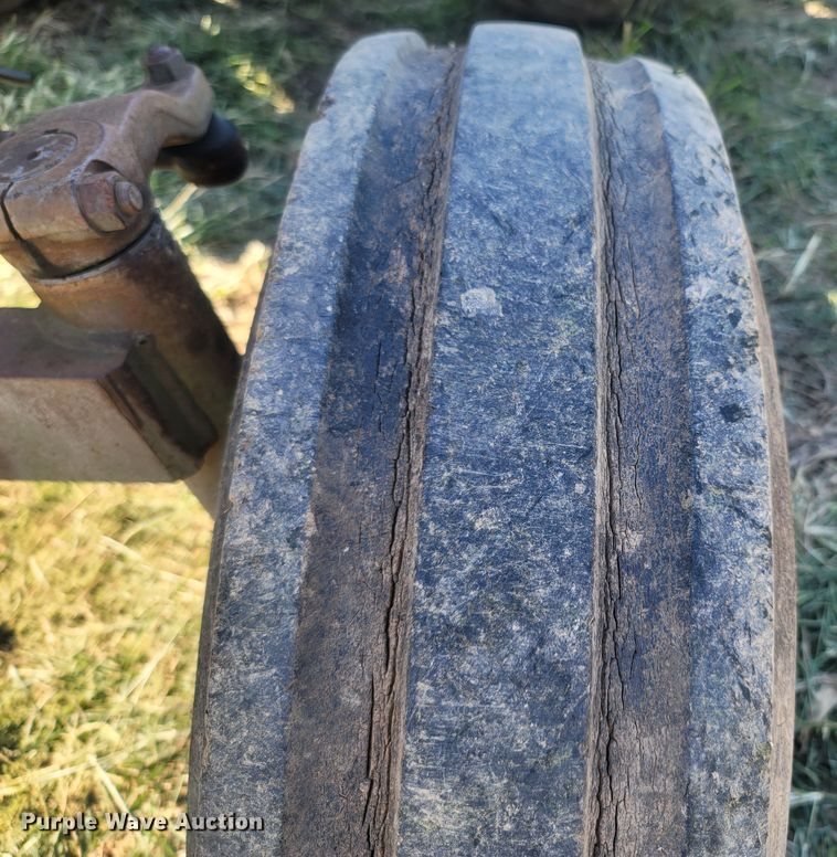 image for item LM9785 1967 Massey Ferguson 1100  tractor