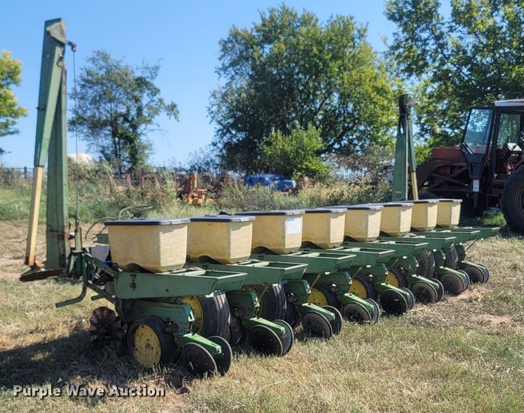 image for item LM9786 John Deere 7000  no-till planter