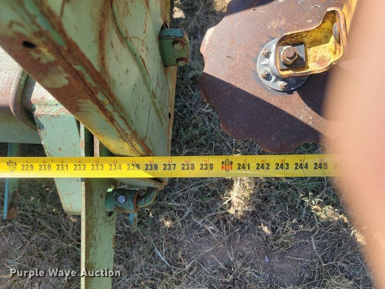 image for item LM9786 John Deere 7000  no-till planter