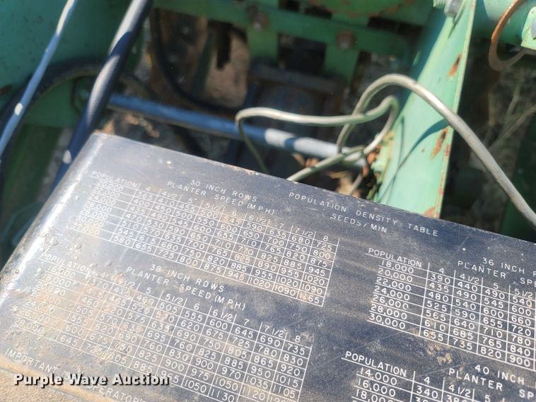 image for item LM9786 John Deere 7000  no-till planter