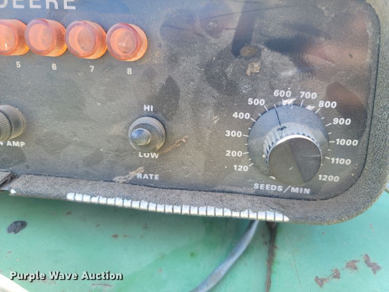 image for item LM9786 John Deere 7000  no-till planter