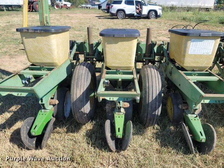 image for item LM9786 John Deere 7000  no-till planter