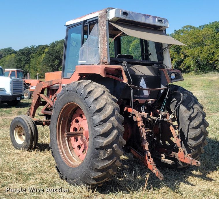 image for item LN9540 International 986  tractor