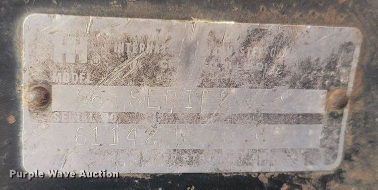 image for item LN9540 International 986  tractor