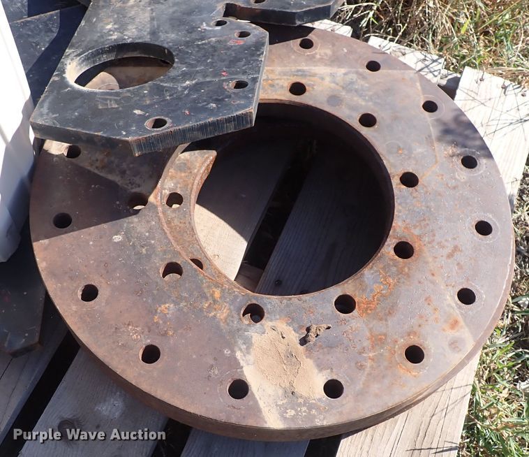 image for item LU9501 (2) ATI Camoplast tracks