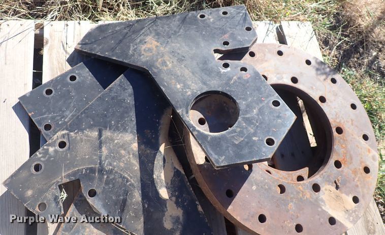 image for item LU9501 (2) ATI Camoplast tracks