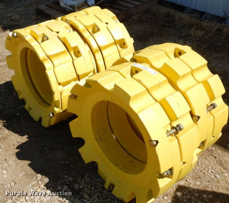 image for item LY9067 (10) John Deere wheel weights