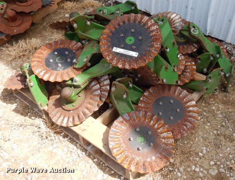 image for item LY9070 Approximately 24 John Deere coulters