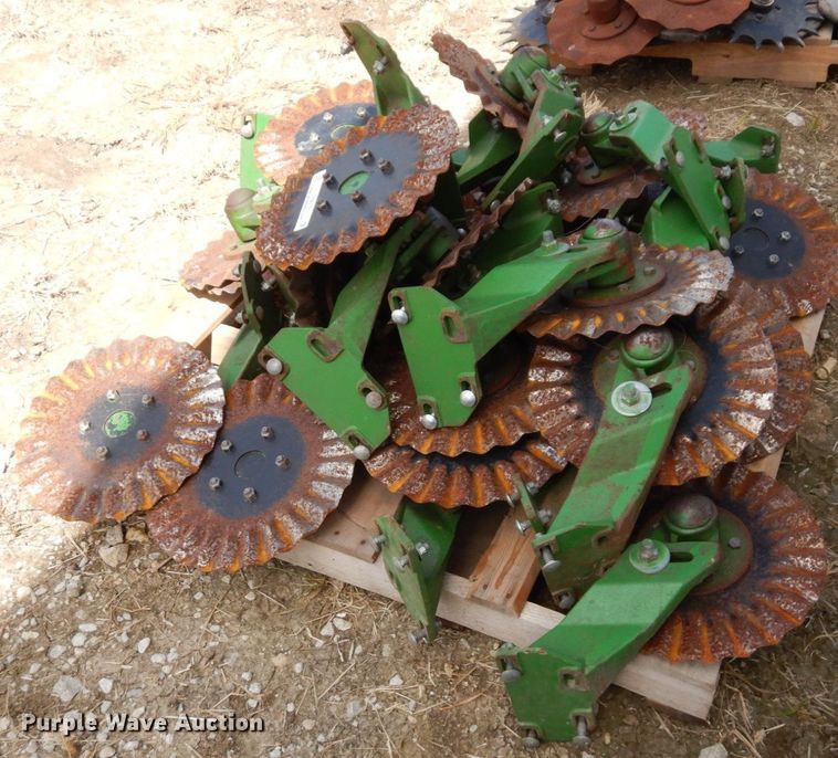 image for item LY9070 Approximately 24 John Deere coulters