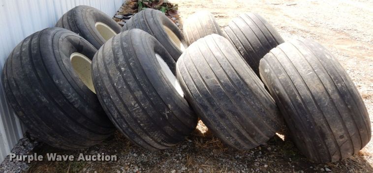 image for item LY9073 (8) tires and wheels