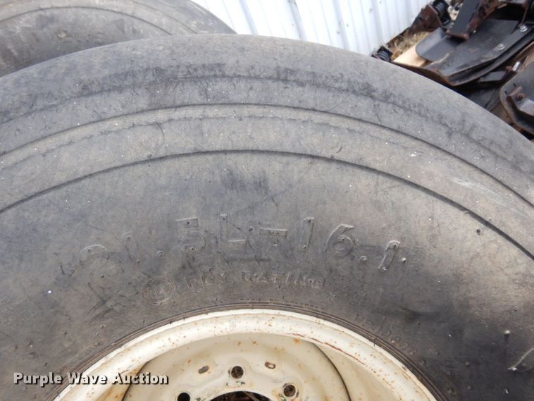 image for item LY9073 (8) tires and wheels