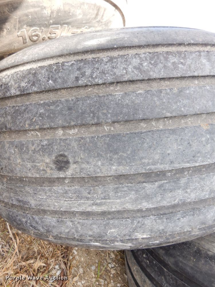 image for item LY9073 (8) tires and wheels