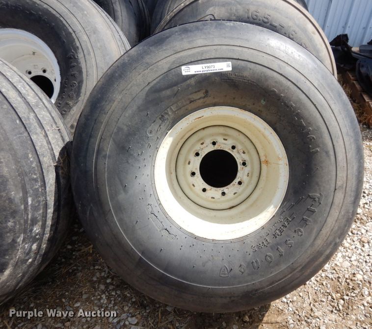 image for item LY9073 (8) tires and wheels