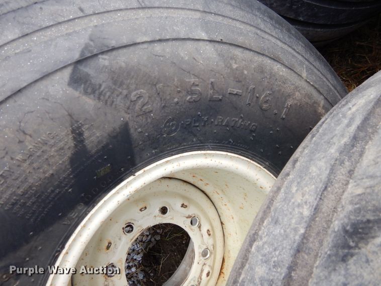 image for item LY9073 (8) tires and wheels