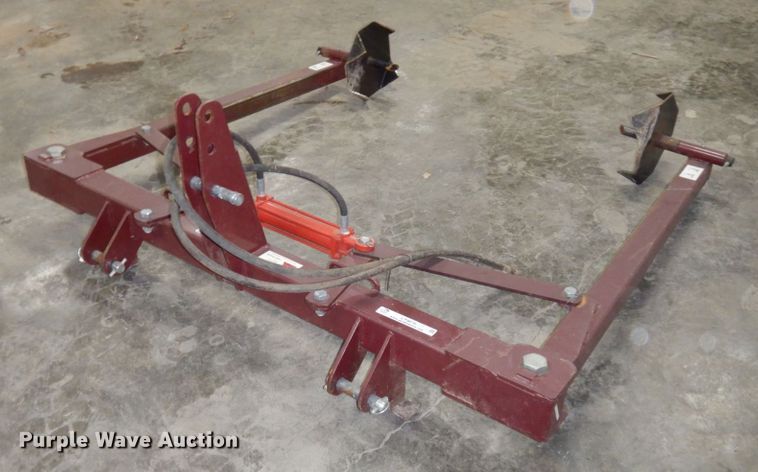 image for item LY9076 Tri-L  bale unroller