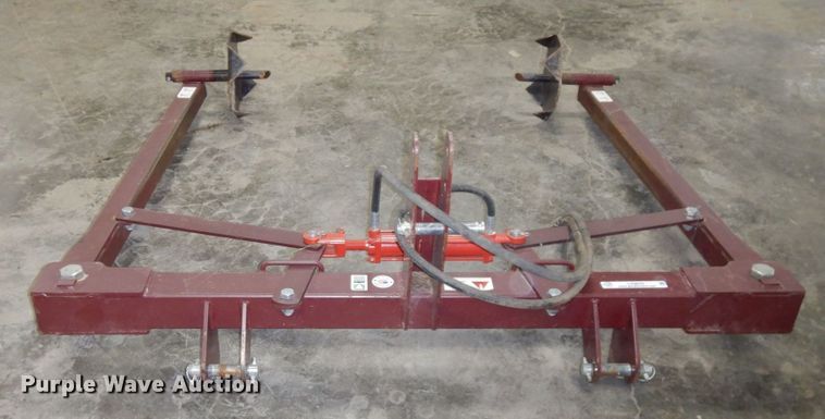 image for item LY9076 Tri-L  bale unroller