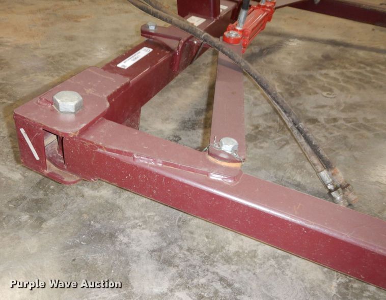 image for item LY9076 Tri-L  bale unroller