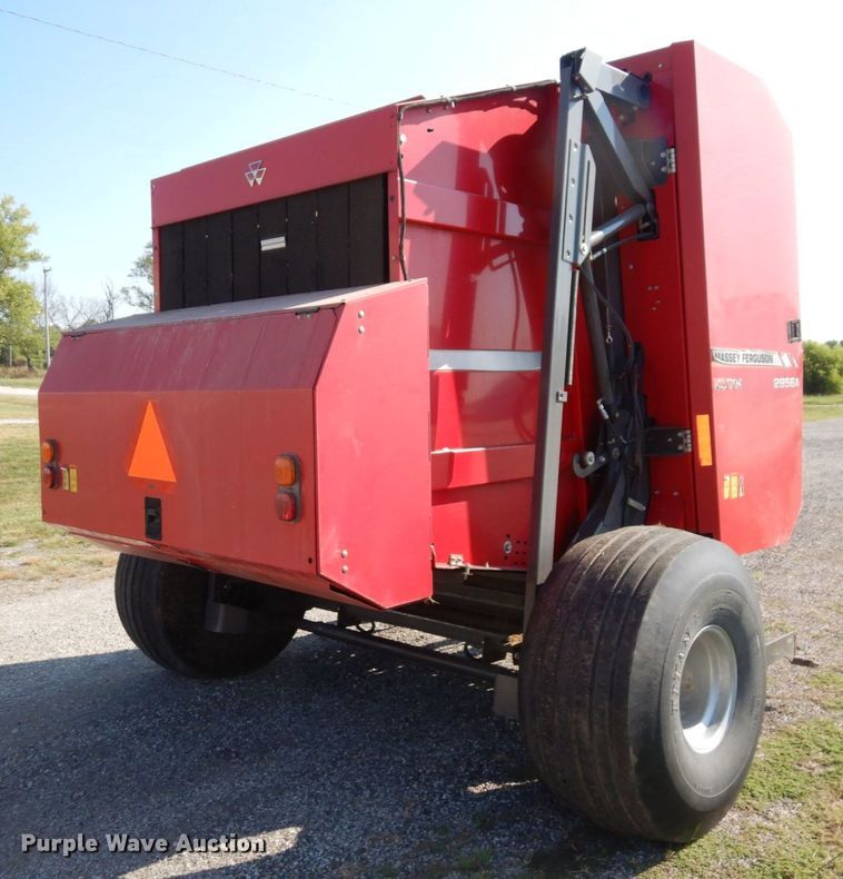 image for item LY9078 Massey Ferguson 2956A  round baler