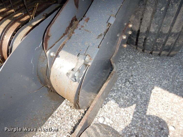 image for item LY9078 Massey Ferguson 2956A  round baler