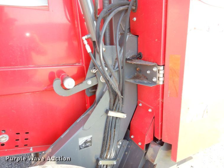 image for item LY9078 Massey Ferguson 2956A  round baler