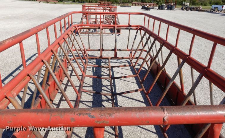 image for item LY9094 (2) Hoffman Brothers Welding hay bale feeders