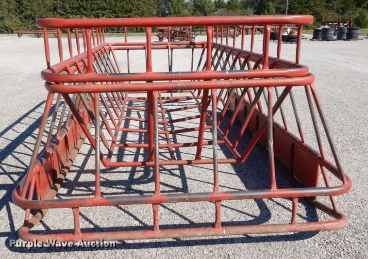 image for item LY9094 (2) Hoffman Brothers Welding hay bale feeders