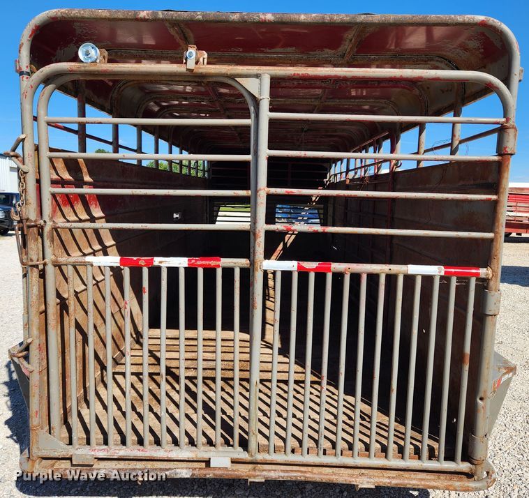 image for item MK9303 1991 Maxwell  livestock trailer