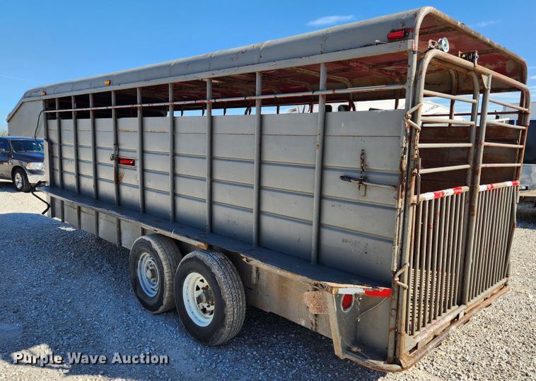 image for item MK9303 1991 Maxwell  livestock trailer