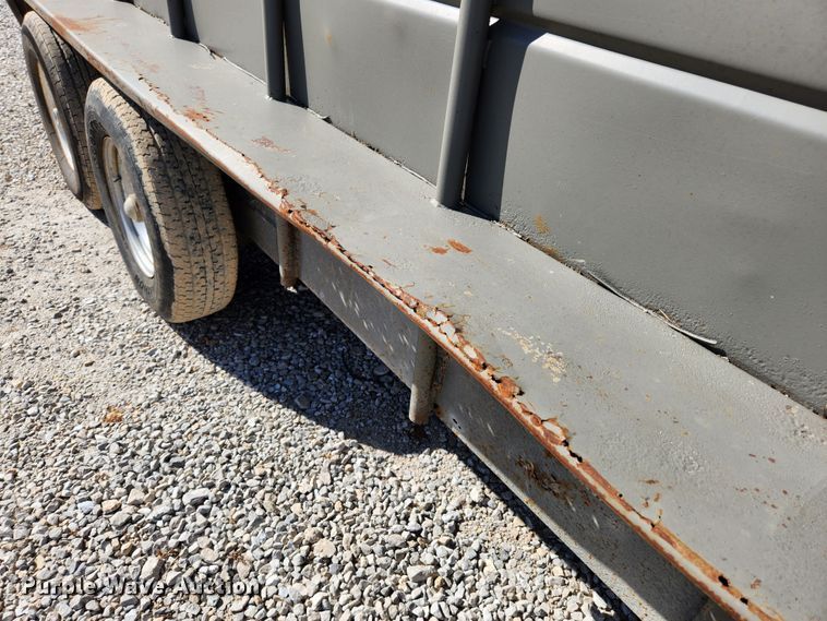 image for item MK9303 1991 Maxwell  livestock trailer