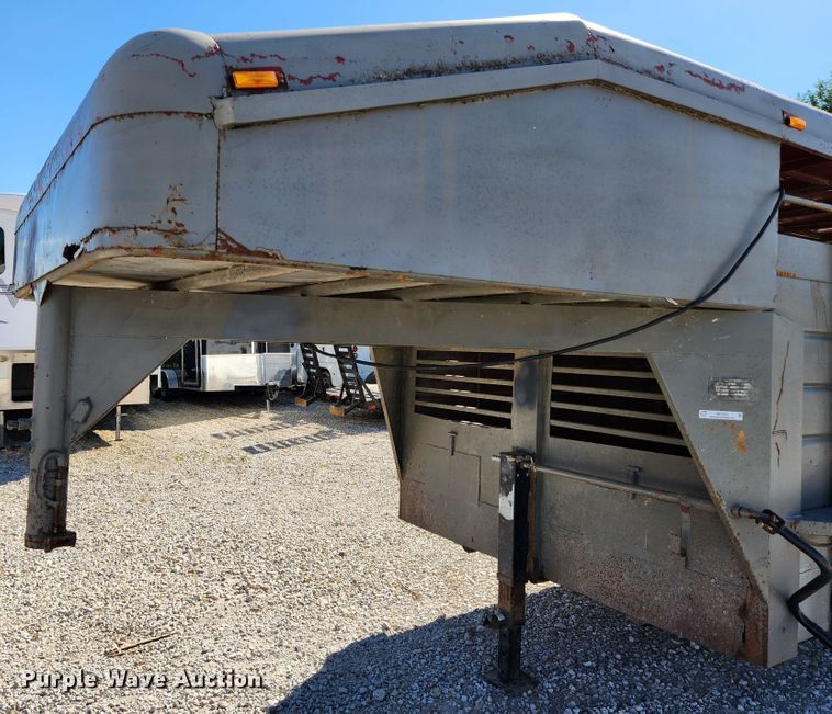 image for item MK9303 1991 Maxwell  livestock trailer